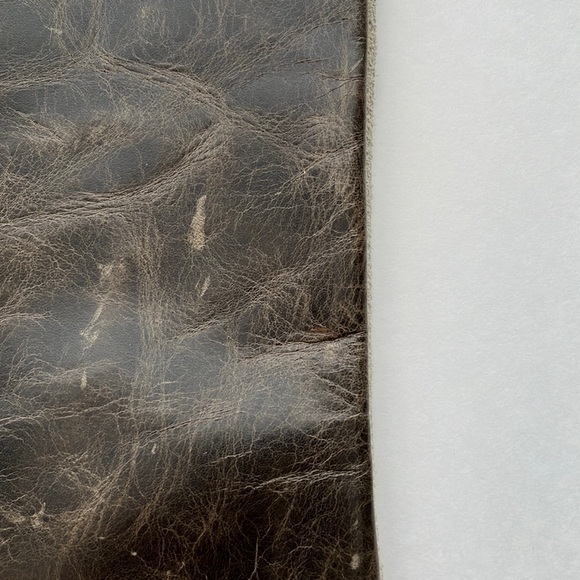 NEW Leather cell phone crossbody/pouch - Picture 7 of 11